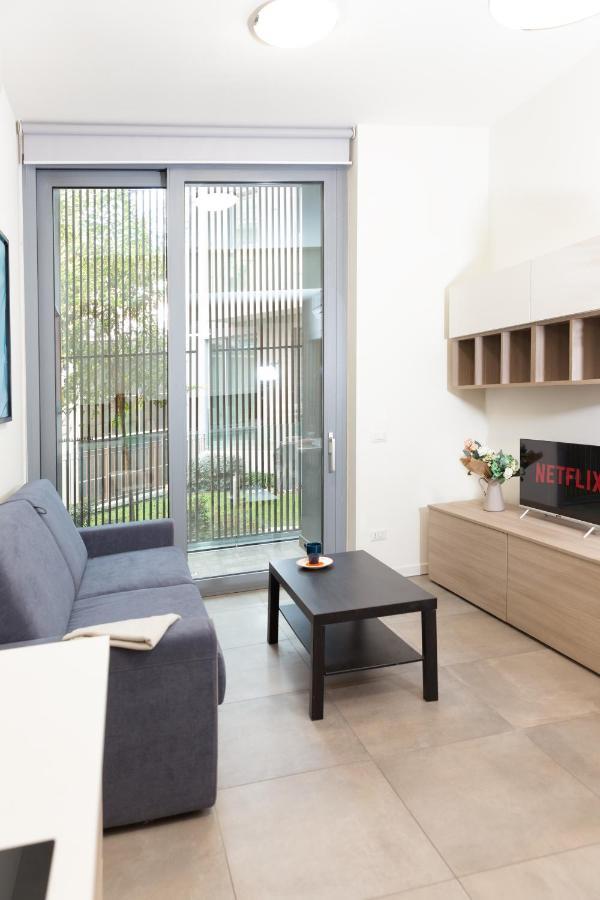 Monviso Bijou Exclusive Apartment Milan Bagian luar foto